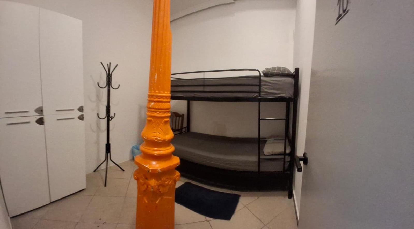 Hostel Colegiata, Madrid